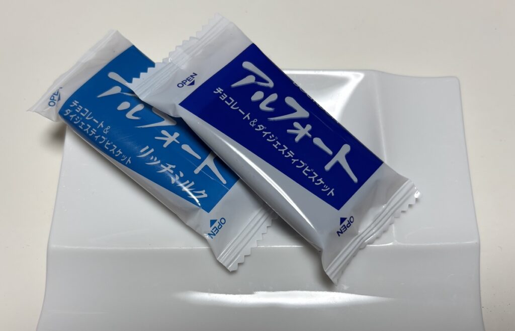 ブルボン アルフォートのチョコ味とリッチミルク味