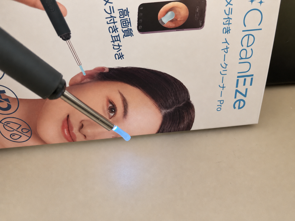 ライト付きカメラ搭載のCleanEzeカメラ付き耳かき本体