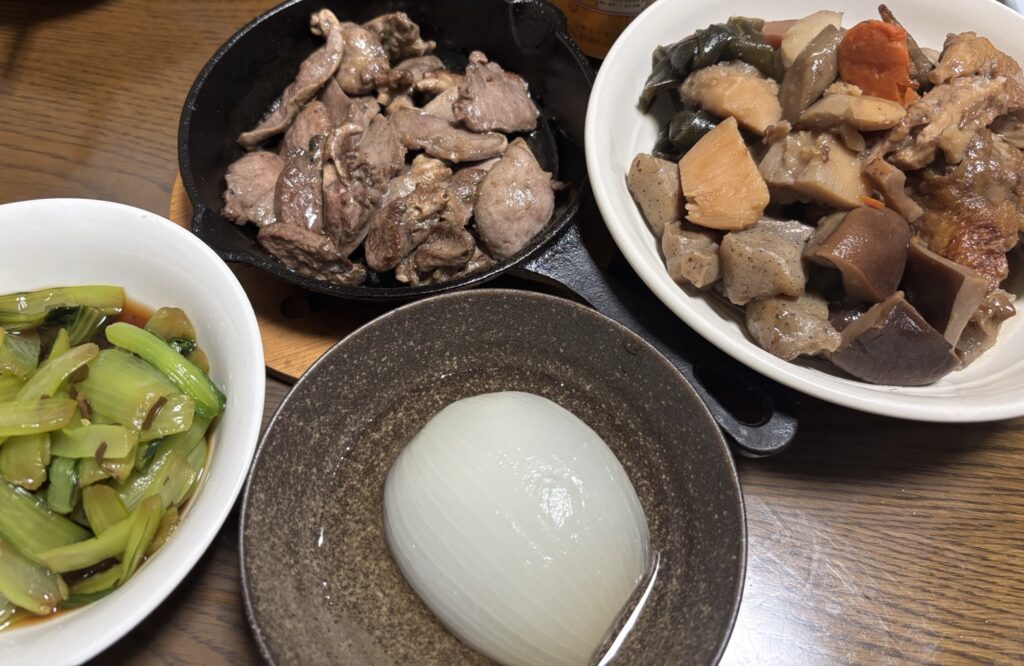 筑前煮・鶏心臓・豚タン・小松菜ナムルの家飲みセット