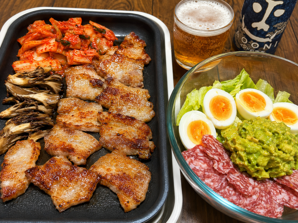 インドの青鬼に合わせたホットプレート豚バラとキムチ、ワカモレサラダの家飲みごはん