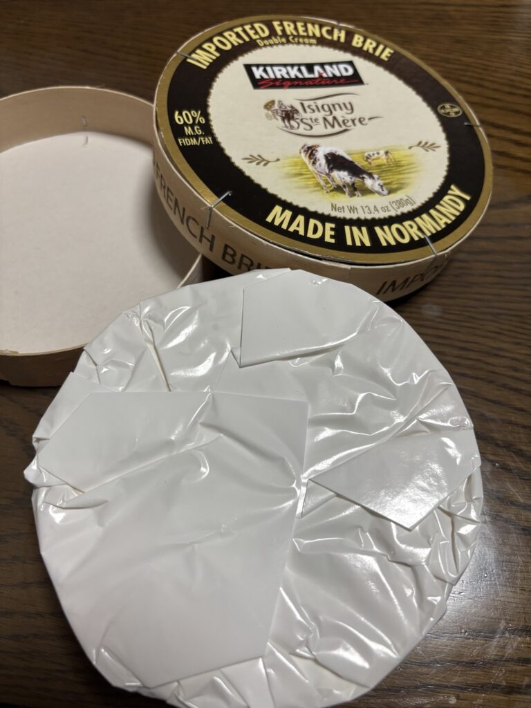 コストコ ブリーチーズを開封した状態