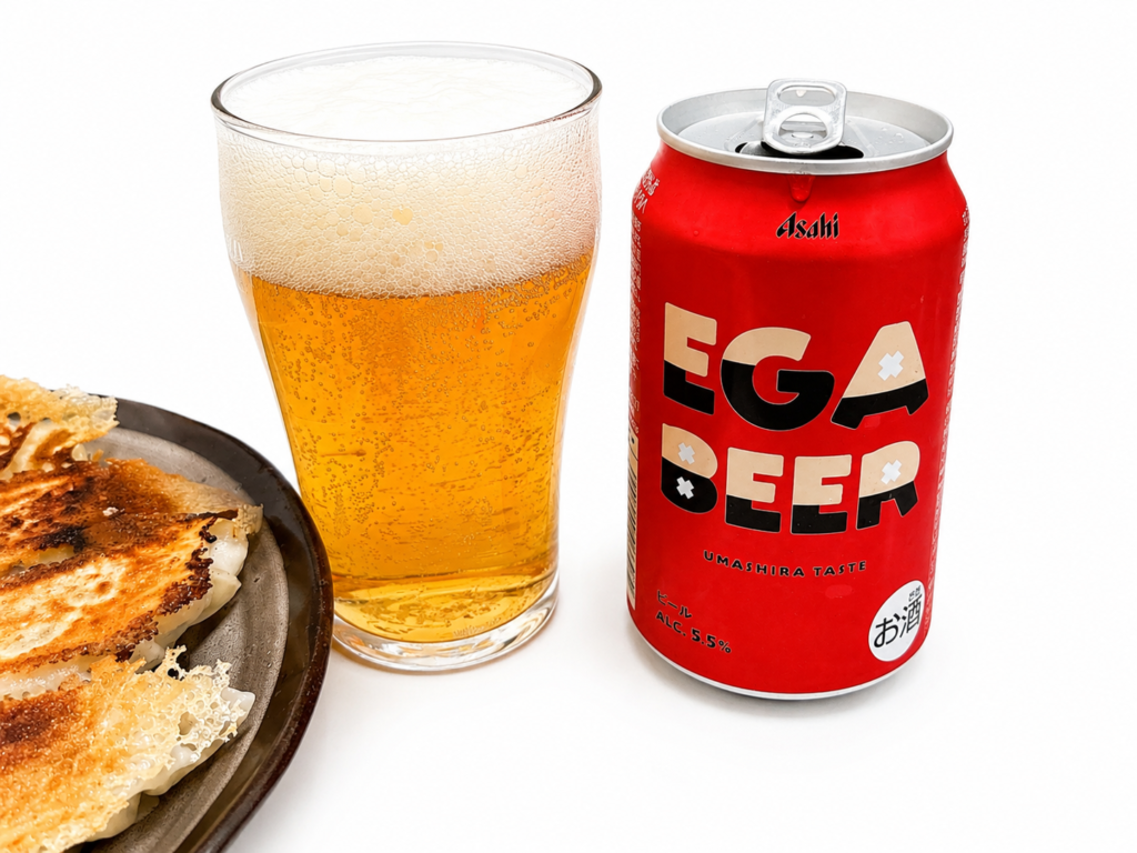 EGA BEER缶をグラスに注いだ写真