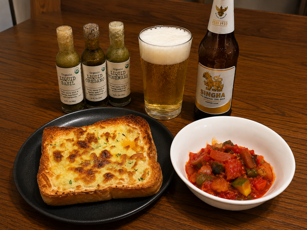 ベーコン入りラタトゥイユとチーズトーストをシンハービールで楽しむ家飲み