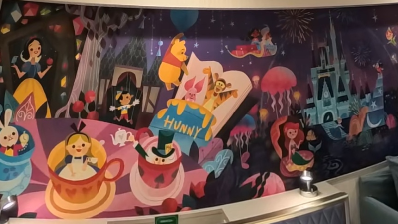 セレブレーションホテル客室のディズニーキャラクター壁面アート