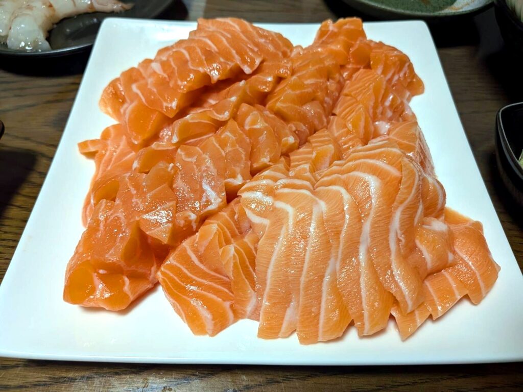 お盆の海鮮祭りで食べたコストコサーモンの刺身