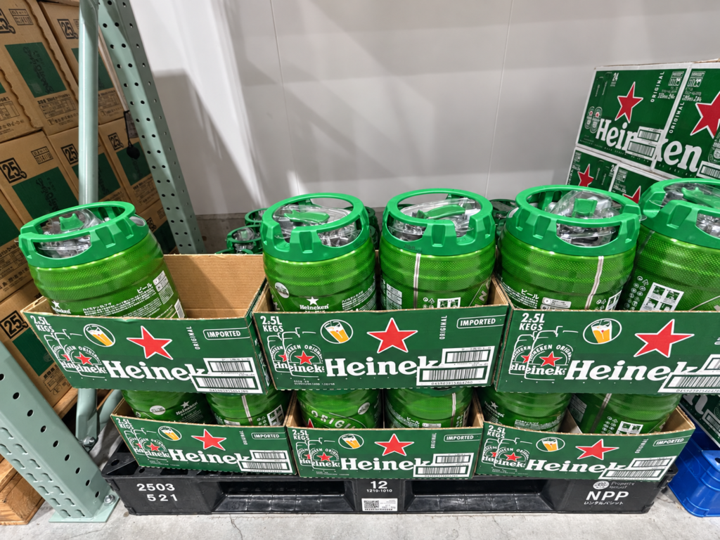 コストコの売り場に並ぶハイネケン5Lケグ