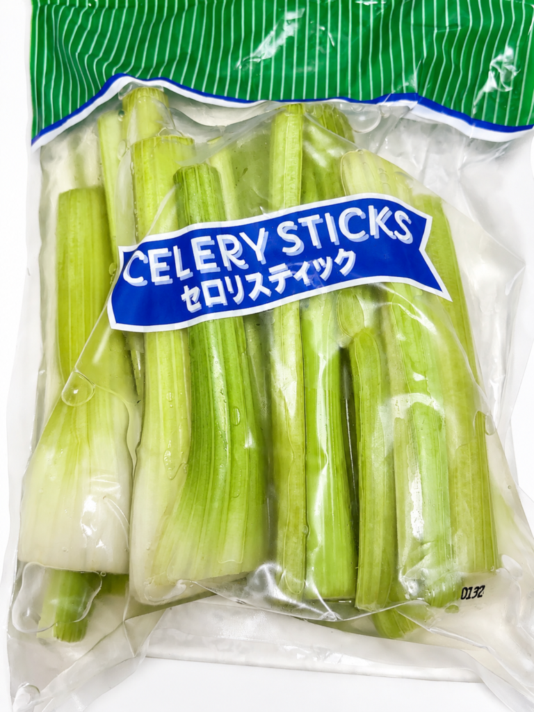 コストコで購入した水入りセロリスティック500gのパッケージ