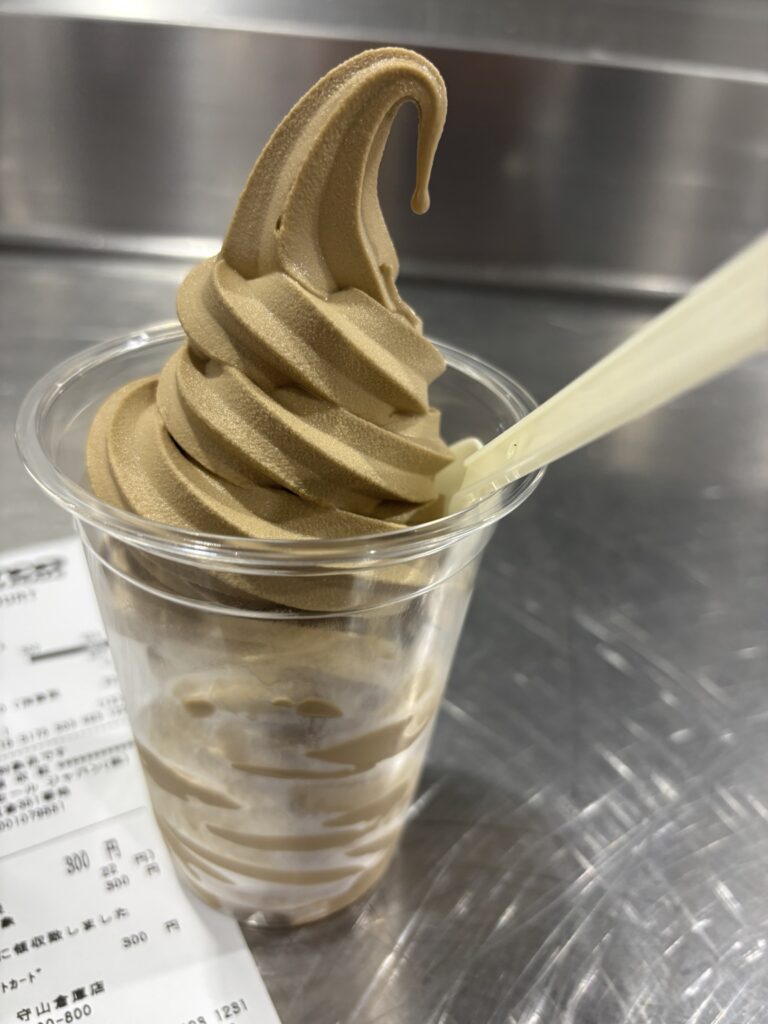 コストコフードコートのほうじ茶ソフトクリーム300円