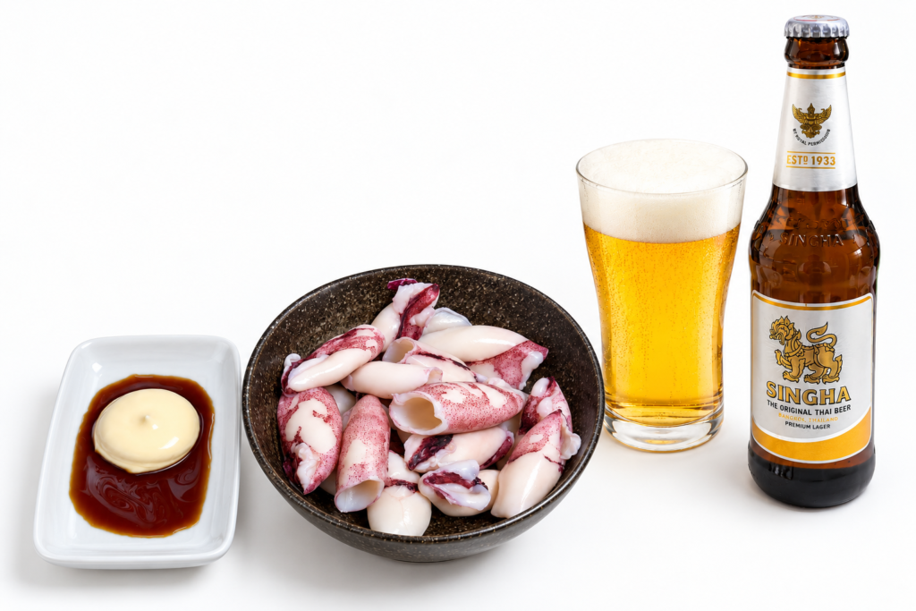 小ヤリイカの塩茹でをシンハービールと楽しむ家飲み