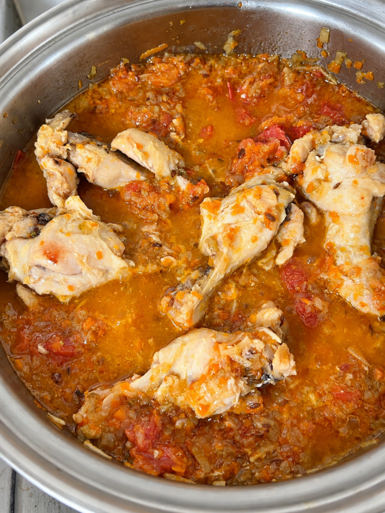 無水カレーを45分煮込みトマトが崩れた鍋の様子