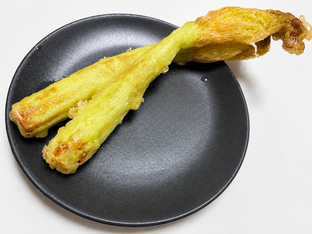 丸ごとで揚げたヤングコーンの天ぷら比較